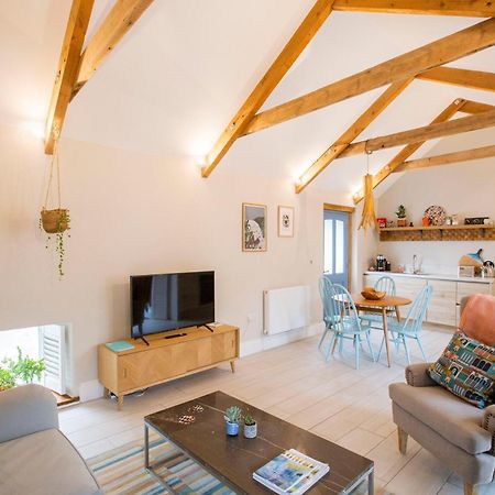 Вилла Sleepers Barn Saint Teath Экстерьер фото
